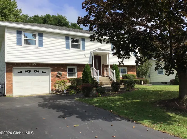 14 Ethel Drive, Loudonville, NY 12211