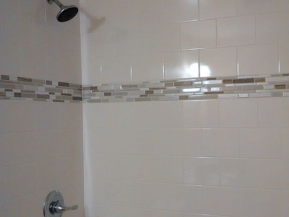 Newly redone shower/tub