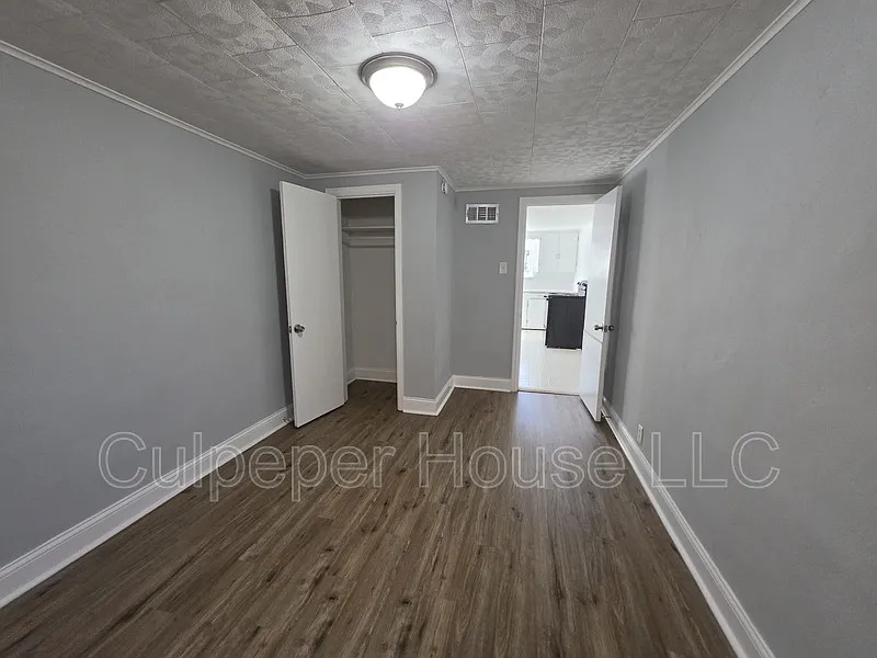 1 bed, 1.0 bath, $850 — Photo 4