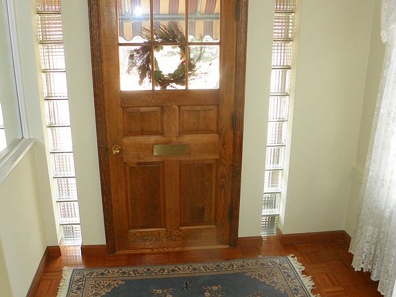 Foyer to welcome your guest