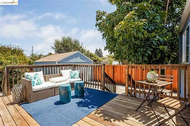 930 34th St — Photo 24
