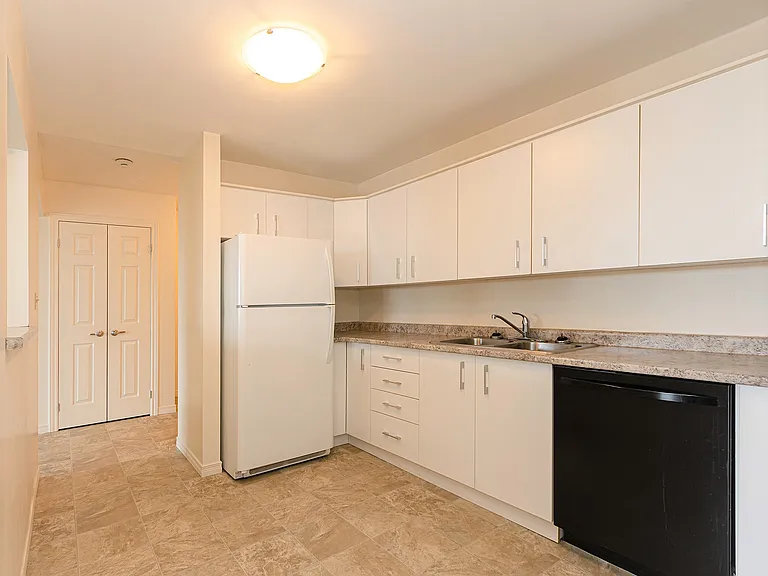 700 Cambrian Heights Dr — Photo 8