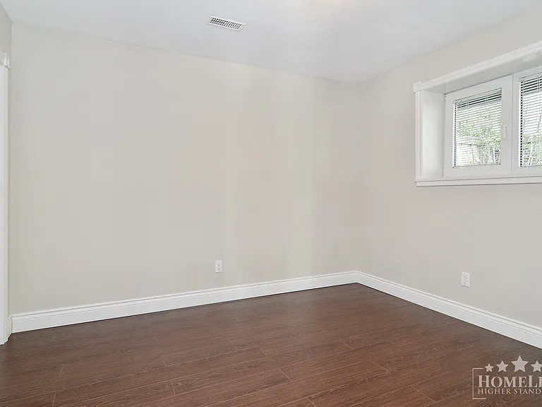 15728 Buena Vista Ave #HOUSE — Photo 22