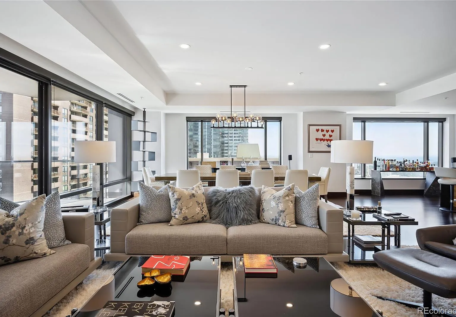 Four Seasons Residences — Photo 4