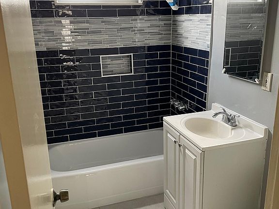5th image of 637 W Queen Street # Fl 2nd