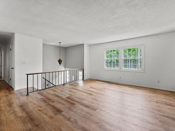 4th image of 1021 PORT ROAD