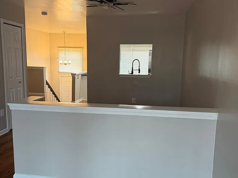 9606 Clocktower Ln #4 — Photo 5