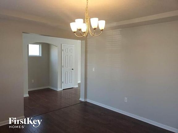 5th image of 6 Cedarwood Dr