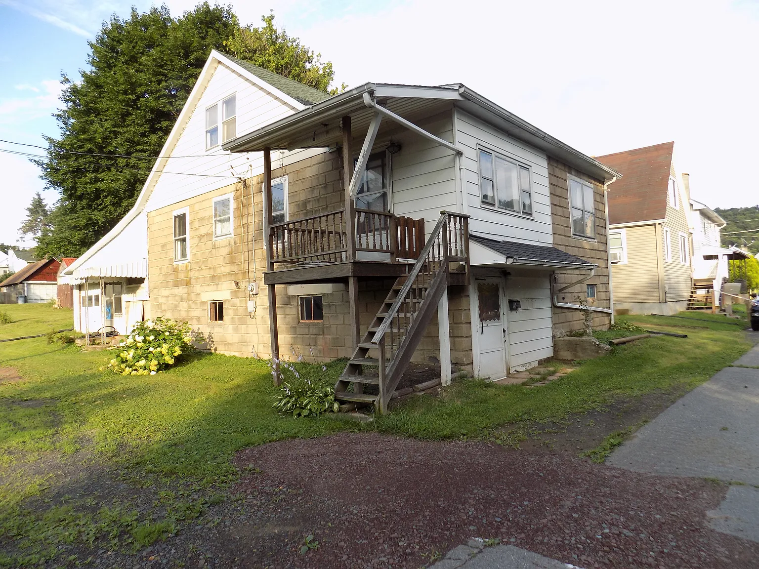 545 Pfahler St photo 1
