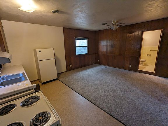 3rd image of 16460 19th St S