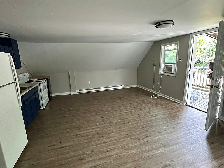 150 S Main St #7 — Photo 2