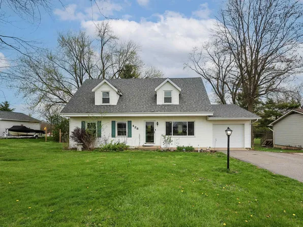 428 Drake Rd, Kendallville, IN 46755