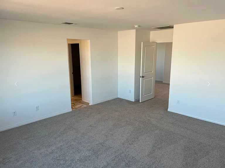 10303 Dallington St — Photo 4