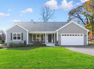 155 Stoneway Rd, South Kingstown, RI 02879