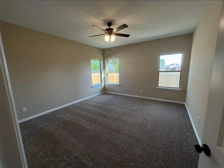 144 Canales Cir — Photo 6