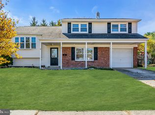 44 Evergreen Ln, Burlington, NJ 08016