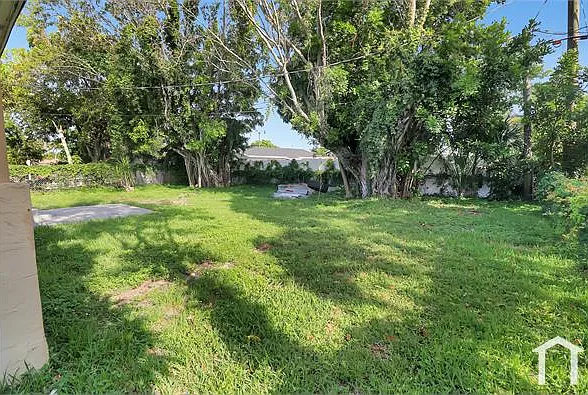 3020 NW 7th St — Photo 17