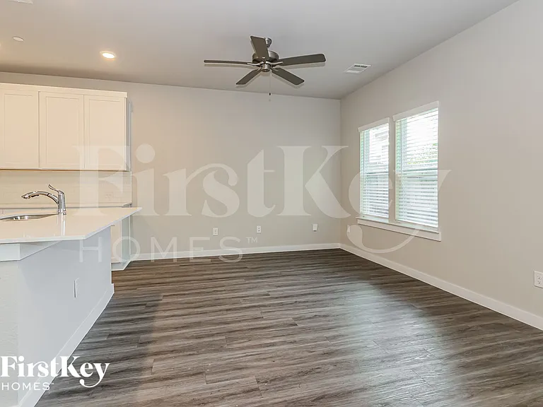 18322 W Centro Cir — Photo 9