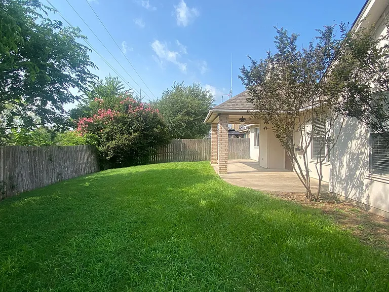 921 Westway Dr — Photo 24