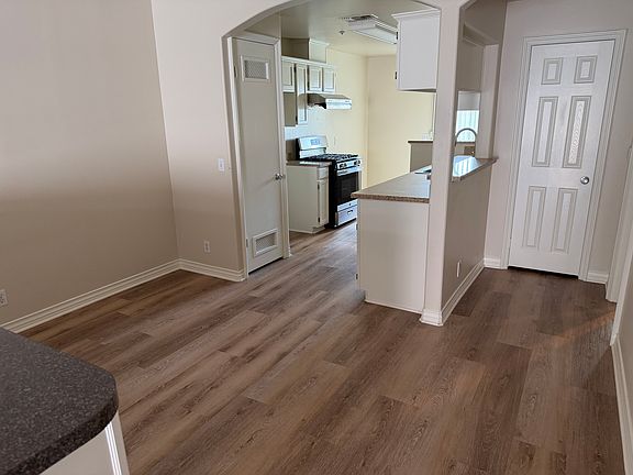 3rd image of 4031 Walnut Grove Ave APT 214
