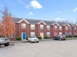 518 S 1st St, Clarksville, TN 37040