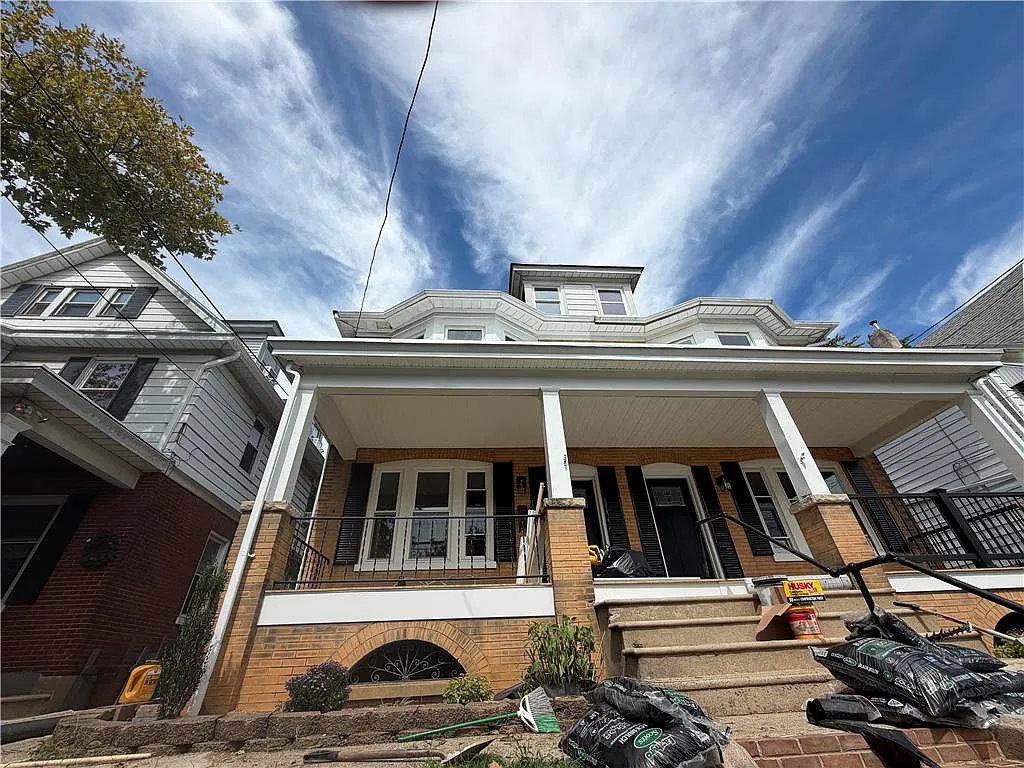5 bed, 2.0 bath, 1836 sqft, $2,700 — Photo 4