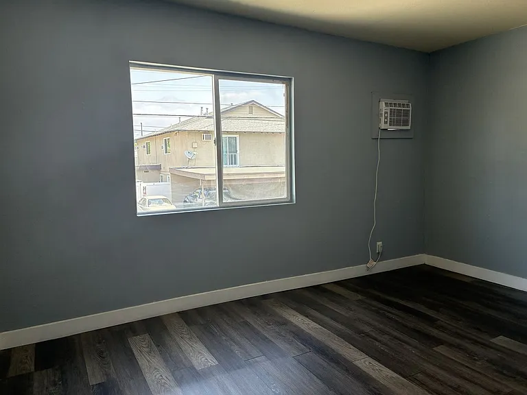 RV T 1129 — Photo 12