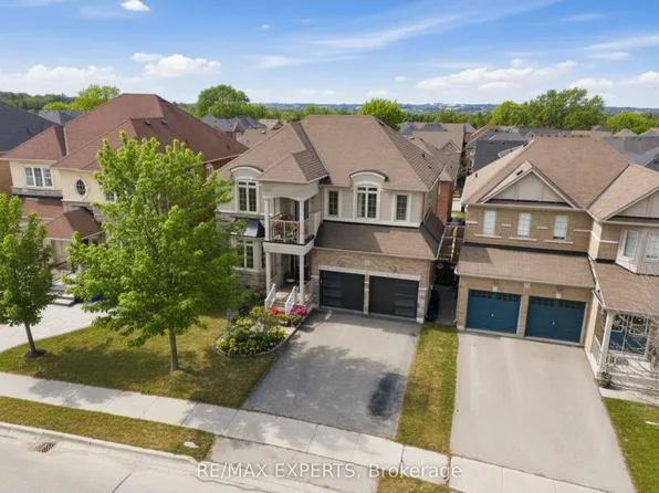 847 Memorial Cir, Newmarket, ON L3X 0B3