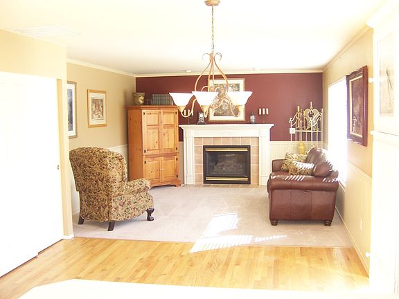 2nd image of 9602 181st Ave E