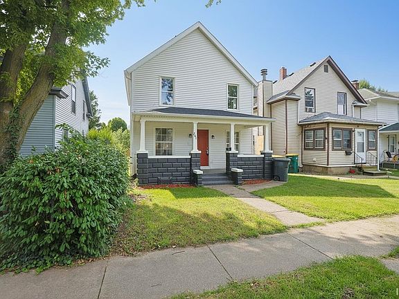 2nd image of 209 E 6th St