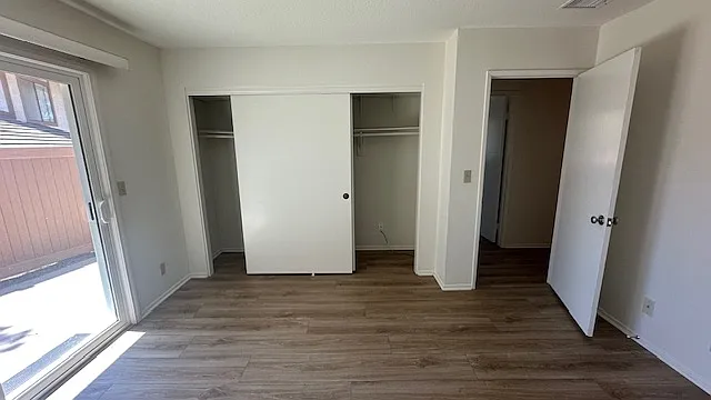 637 Sydney Ln — Photo 42