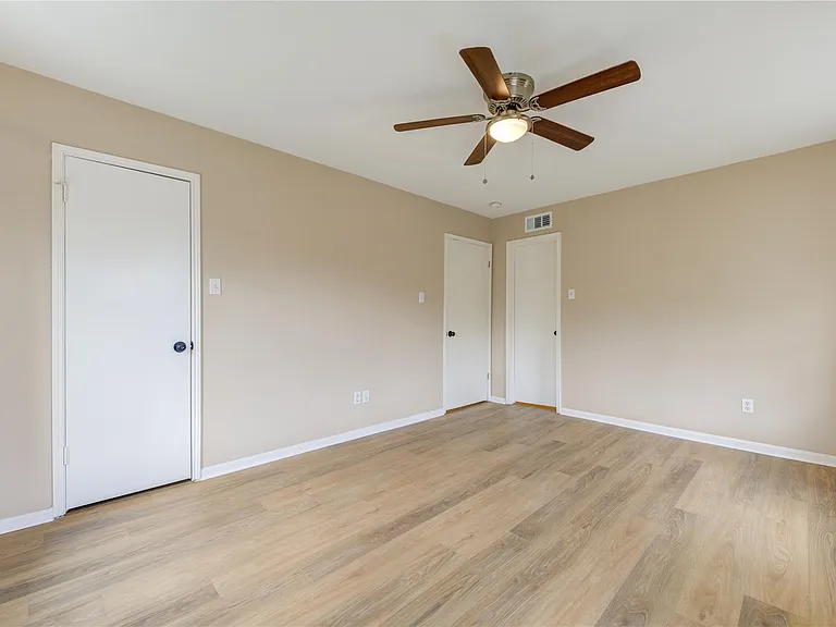 351 N Post Oak Ln #805 — Photo 22