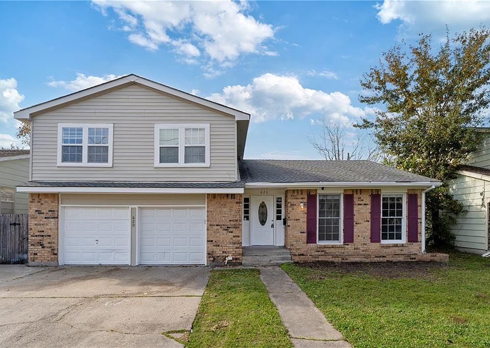1st image of 620 Oakwood Dr