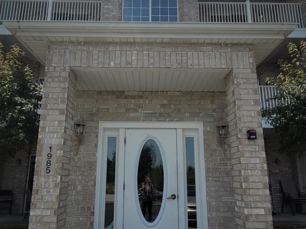1985 W 75th Pl APT 26, Merrillville, IN 46410