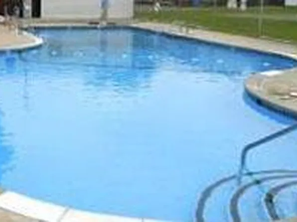 67 Robertson St, Bristol, CT 06010