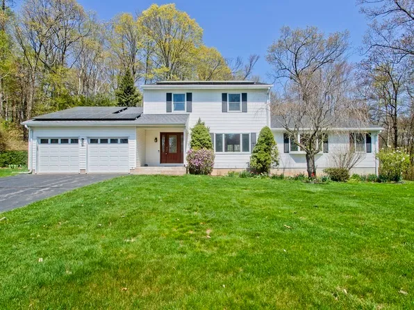 174 Roosevelt Ave, Feeding Hills, MA 01030
