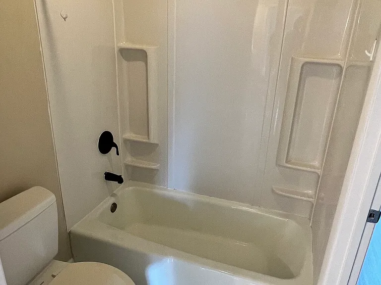 110 Doral Ct — Photo 17