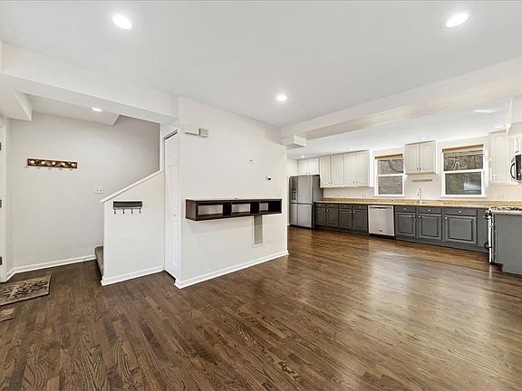 5th image of 648 N Bishop St #S