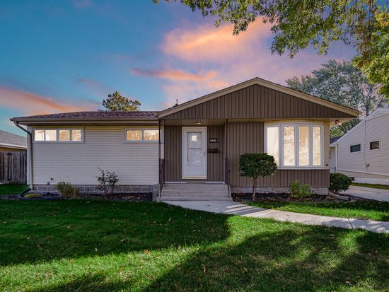 7905 Jackson Ave, Munster, IN 46321