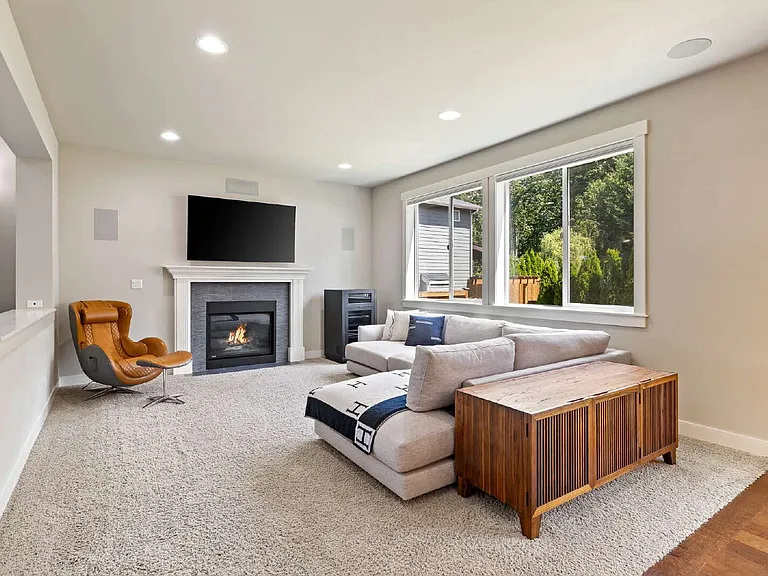 1020 Hill St — Photo 7