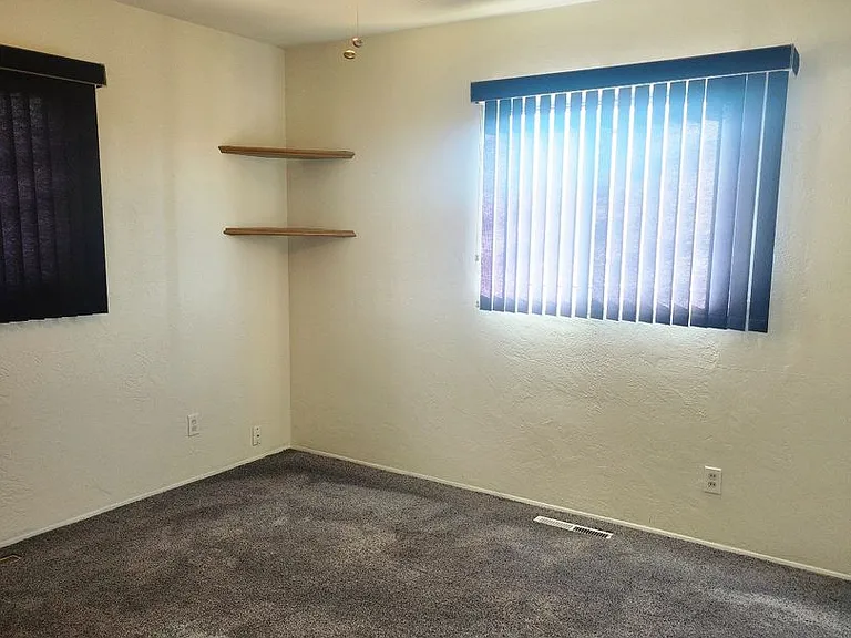 5701 Lane Ct NW — Photo 12