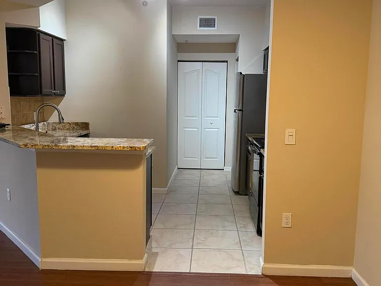 1111 Myrtlewood Cir E — Photo 12