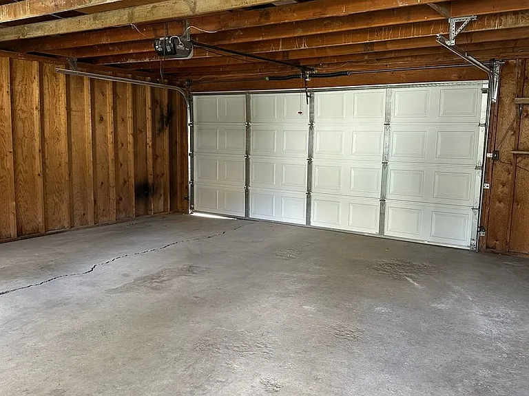 1718 Avenue D — Photo 12