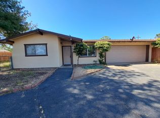 7474 Acoma Trl, Yucca Valley, CA 92284