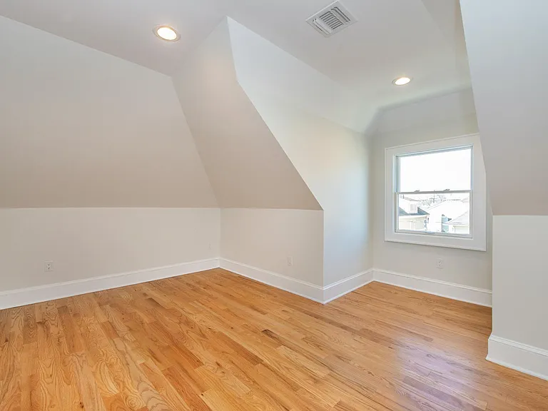 3 Irving Pl #A — Photo 22