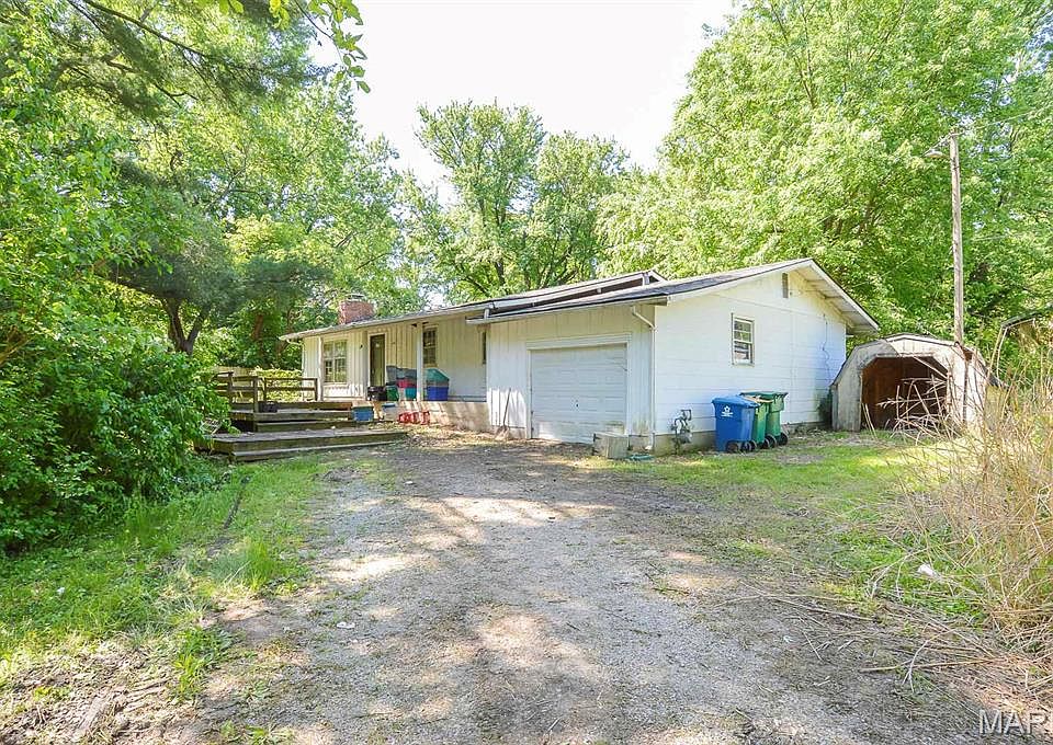 1st image of 122 Coburg Dr