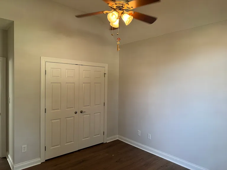 447 Monarchos Ln — Photo 17