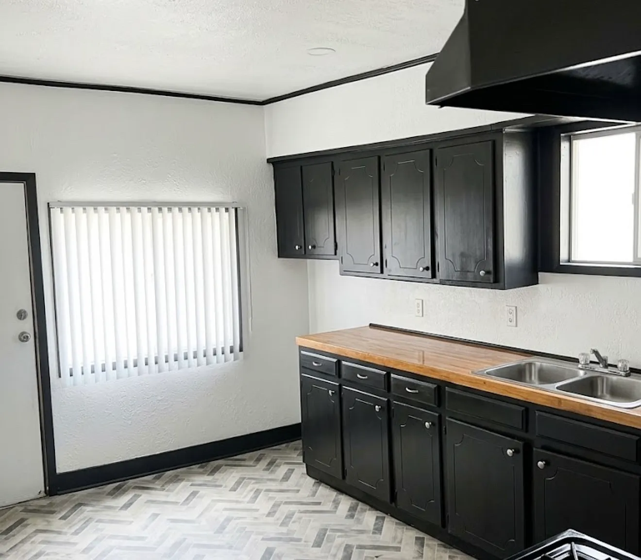 2 bed, 960 sqft, $1,500 — Photo 2