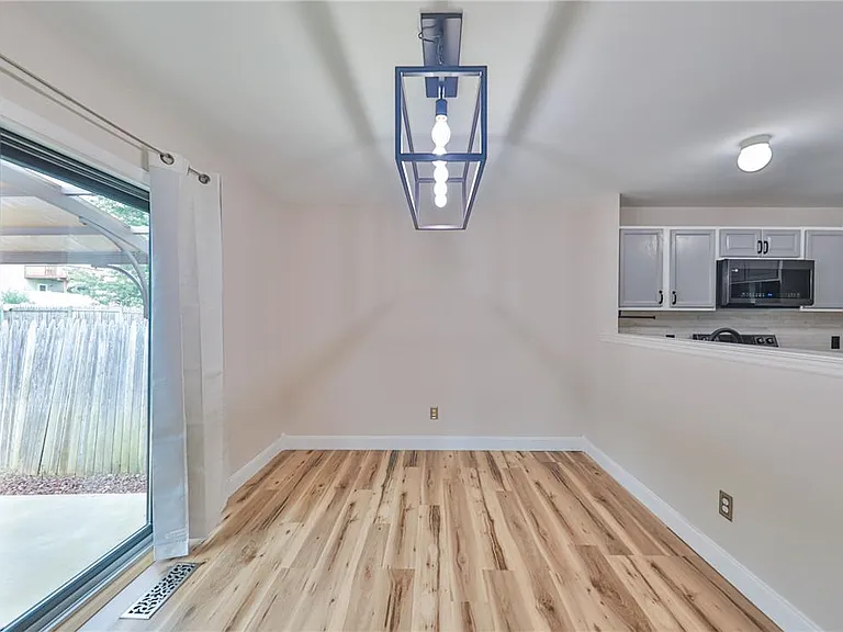 2507 Chestnut Ln — Photo 11
