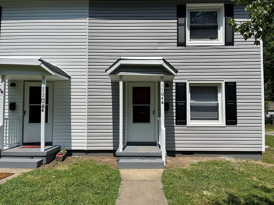 1104 S Lombardy St